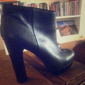 Aldo High heel leather black booties.